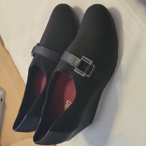 Munro Mindy Perfect Fit Black Wedge Slip on Shoes Size 8M